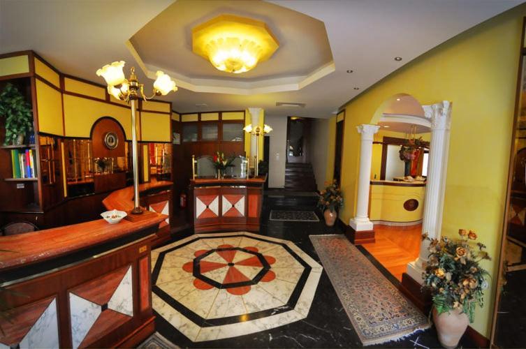 Hotel Regent - In Pieno Centro San Benedetto del Tronto Zewnętrze zdjęcie