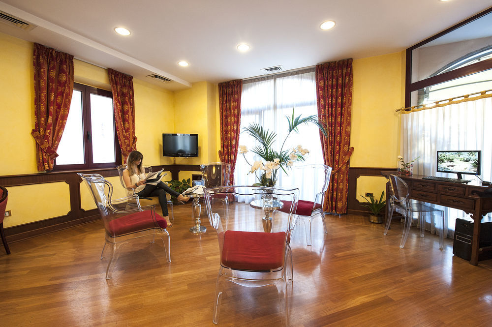 Hotel Regent - In Pieno Centro San Benedetto del Tronto Zewnętrze zdjęcie
