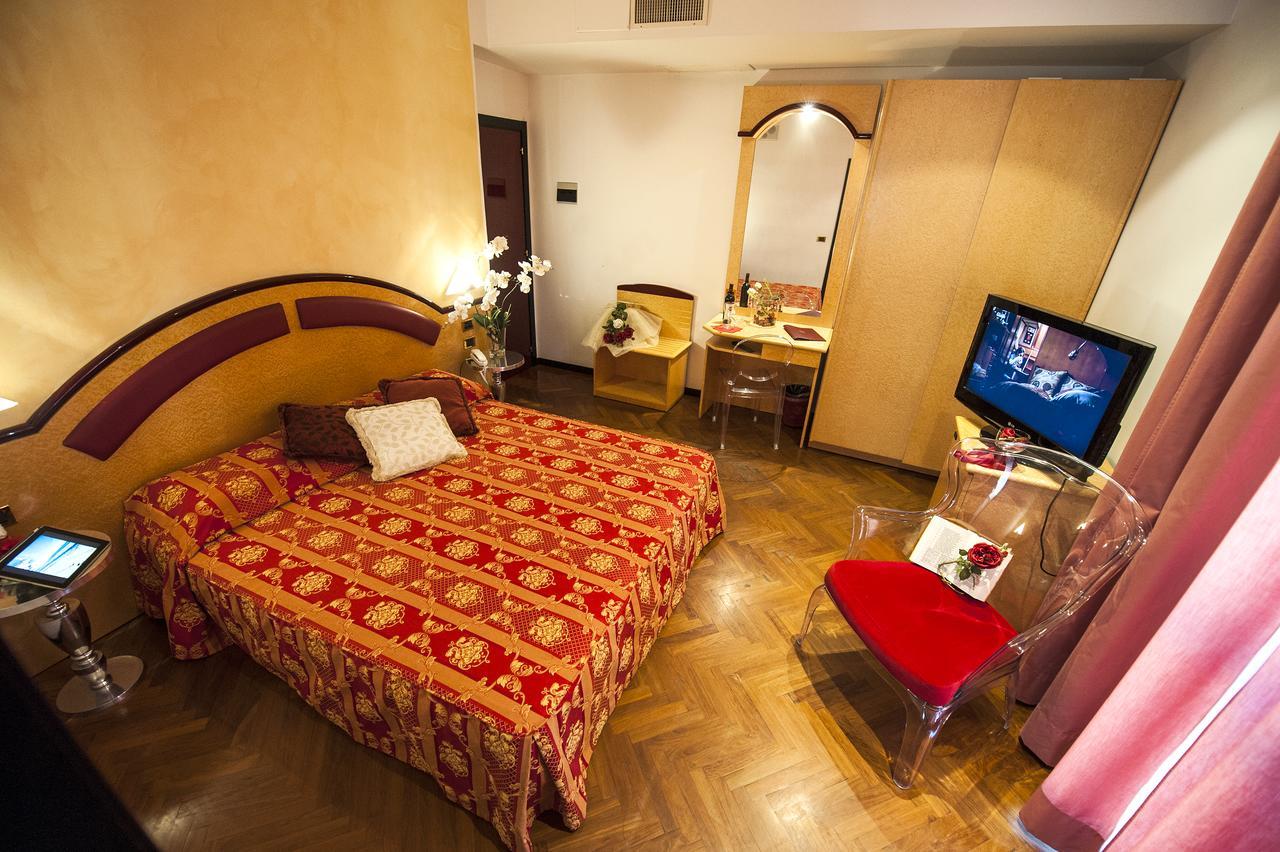 Hotel Regent - In Pieno Centro San Benedetto del Tronto Zewnętrze zdjęcie