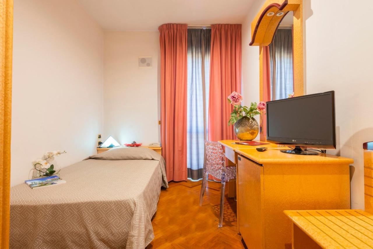 Hotel Regent - In Pieno Centro San Benedetto del Tronto Zewnętrze zdjęcie