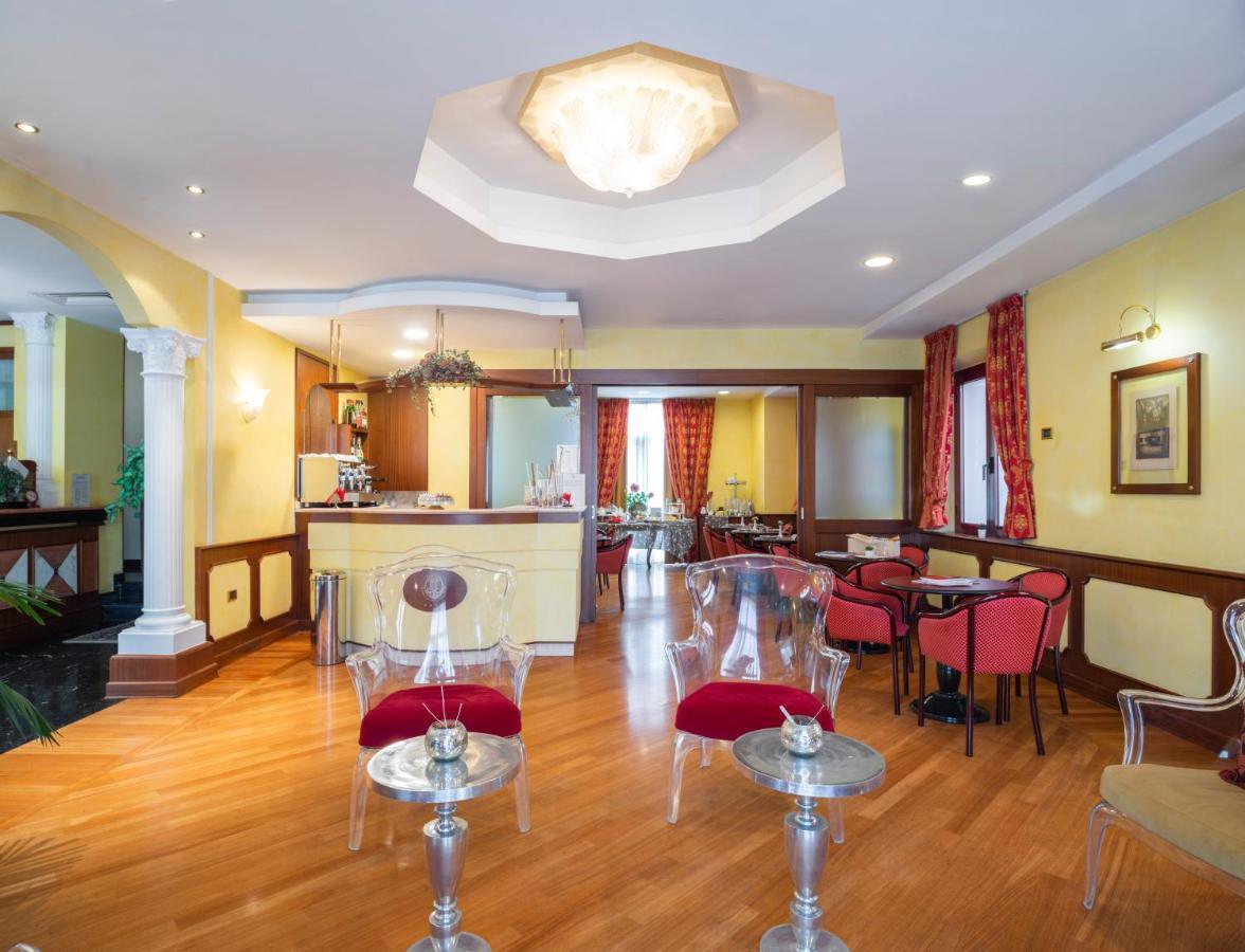 Hotel Regent - In Pieno Centro San Benedetto del Tronto Zewnętrze zdjęcie